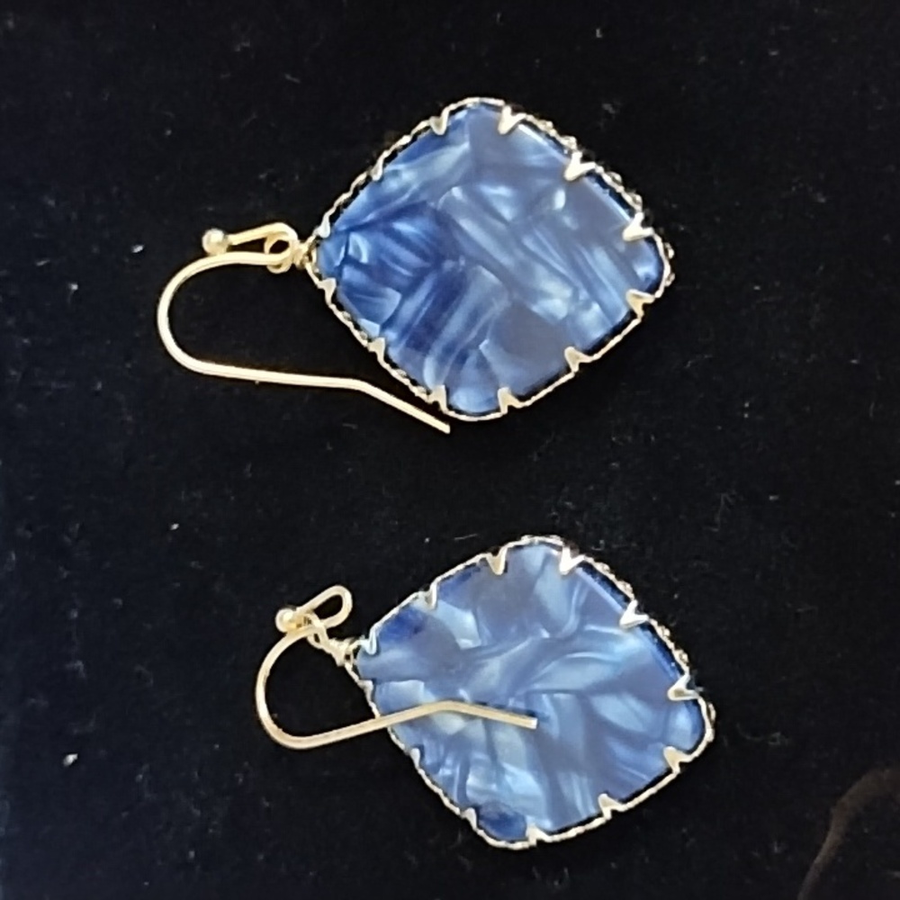 DRESS BARN NICKEL-FREE BLUE DROP 1" EARRINGS - Picture 2 of 4